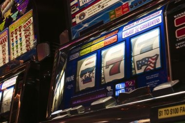 zone4d live-dealer Over Under threshold display on mobile and desktop
